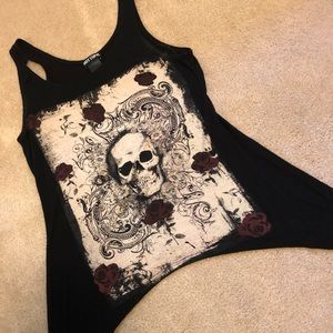 Skull tank